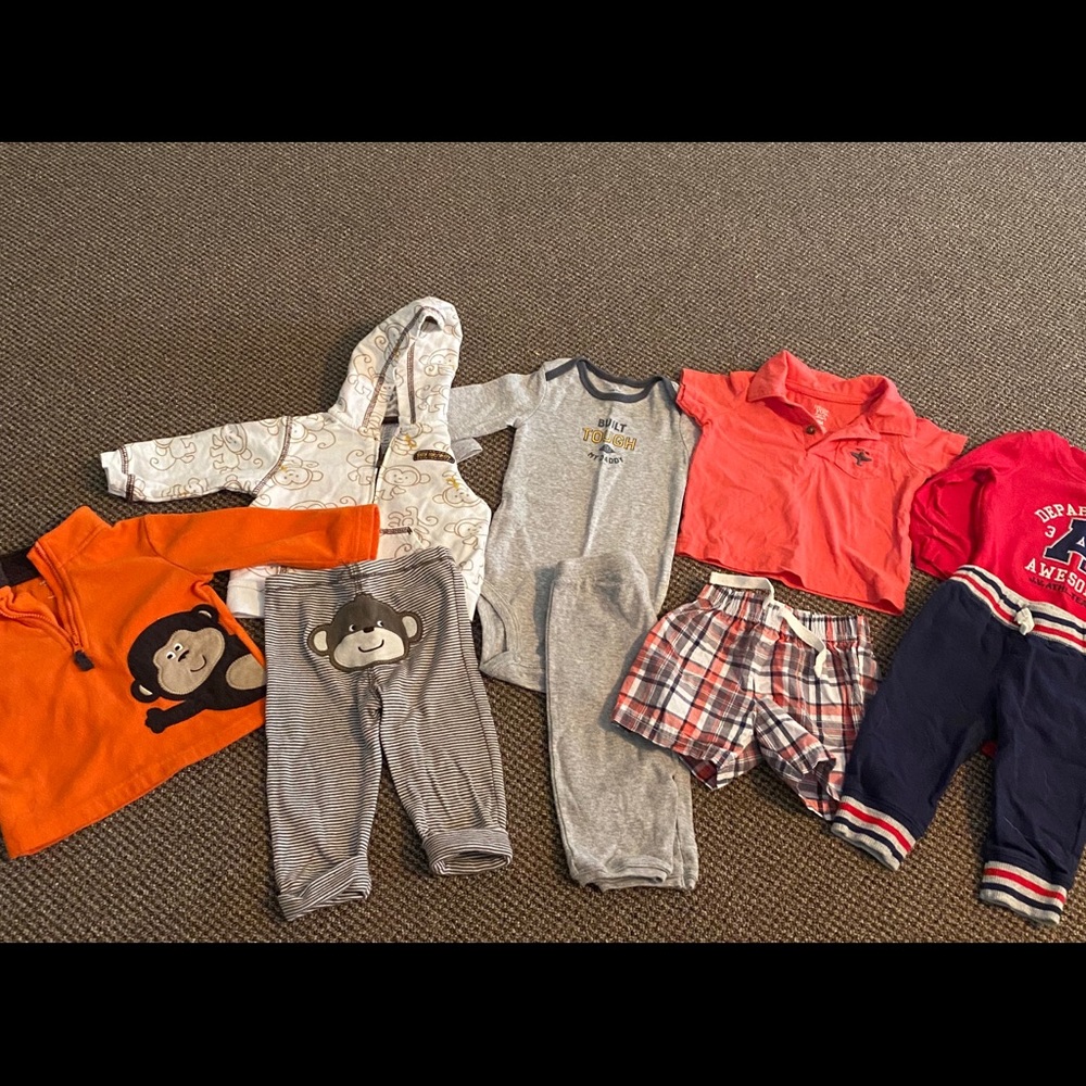 Bundle: 9 month Carter’s outfits